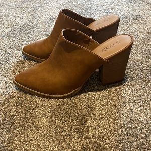 Western heel mules